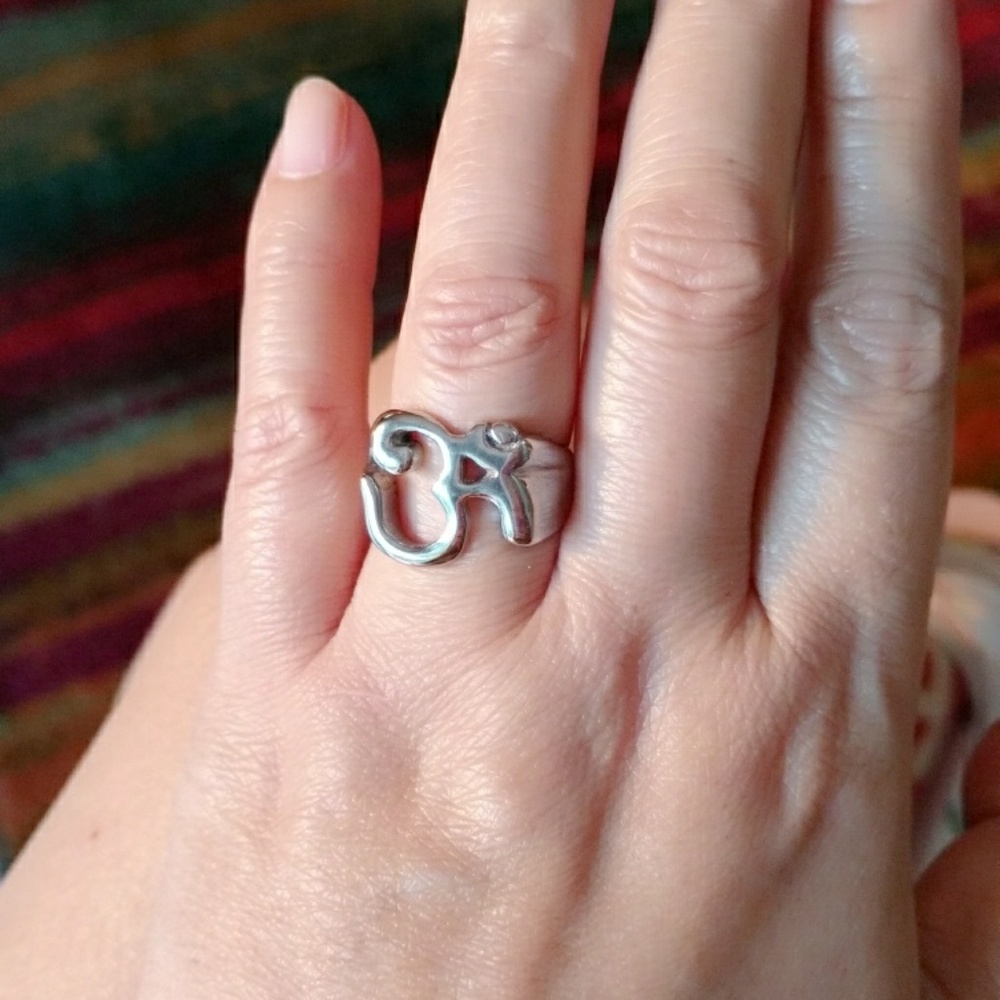 Ohm Ring - Picture 4 of 4